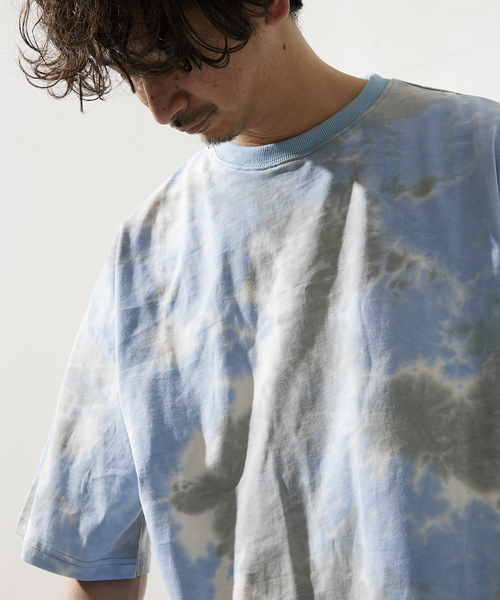 JOURNAL STANDARD relume（ジャーナルスタンダード　レリューム）の「タイダイ CREW NECK Tシャツ（Tシャツ/カットソー・メンズ・パープル/ネイビー/カーキ/ピンク/ブルー/グリーン・MEDIUM/LARGE）」の4枚目の写真