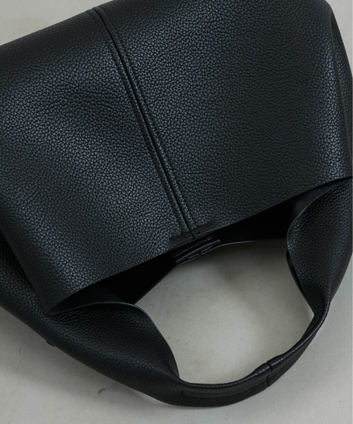 NEUNA(ヌナ)の「【軽量なのに大容量!!!】ソフトレザーバッグ(ハンドバッグ・レディース・アイボリー/ブラック/ブラウン・FREE)」の14枚目の写真