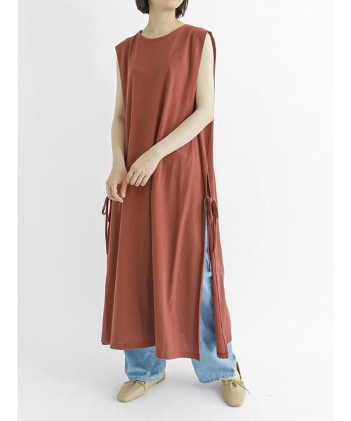 Samansa Mos2 blue（サマンサモスモスブルー）の「肩タックサイドスリットワンピース（ワンピース・レディース・レッド/カーキ/ブラック・ﾌﾘ-）」の10枚目の写真