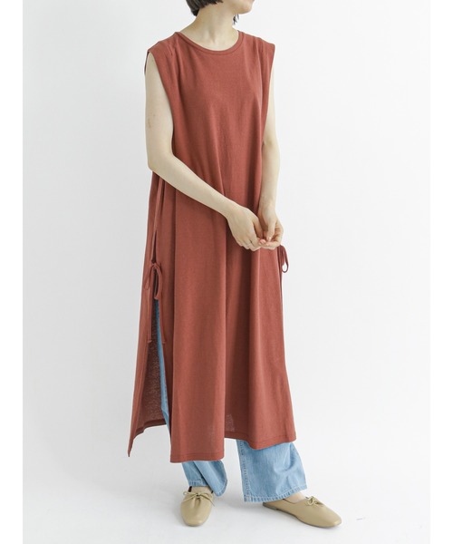 Samansa Mos2 blue（サマンサモスモスブルー）の「肩タックサイドスリットワンピース（ワンピース・レディース・レッド/カーキ/ブラック・ﾌﾘ-）」の11枚目の写真