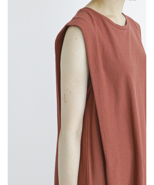 Samansa Mos2 blue（サマンサモスモスブルー）の「肩タックサイドスリットワンピース（ワンピース・レディース・レッド/カーキ/ブラック・ﾌﾘ-）」の16枚目の写真