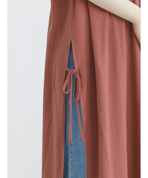 Samansa Mos2 blue（サマンサモスモスブルー）の「肩タックサイドスリットワンピース（ワンピース・レディース・レッド/カーキ/ブラック・ﾌﾘ-）」の18枚目の写真