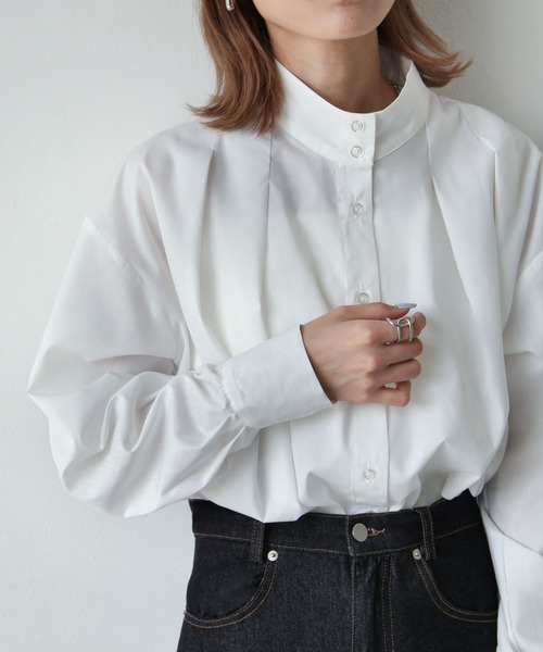 Chillfar（チルファー）の「スタンドカラータックブラウス（シャツ/ブラウス・レディース・ホワイト/ブラック/グレイッシュベージュ/カーキ系・FREE）」の6枚目の写真