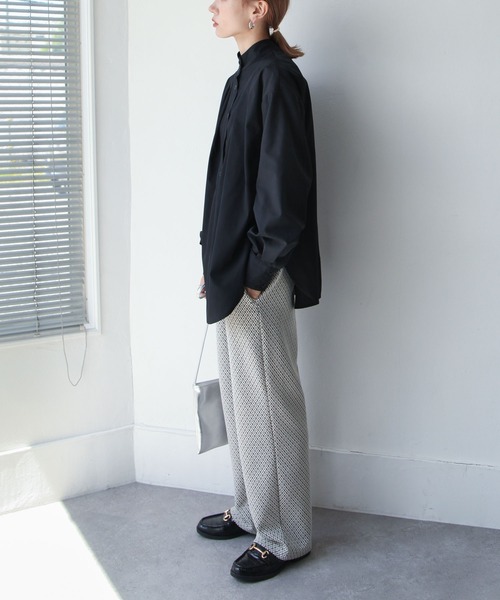 Chillfar（チルファー）の「スタンドカラータックブラウス（シャツ/ブラウス・レディース・ホワイト/ブラック/グレイッシュベージュ/カーキ系・FREE）」の16枚目の写真