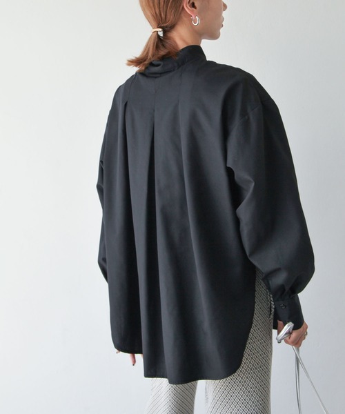 Chillfar（チルファー）の「スタンドカラータックブラウス（シャツ/ブラウス・レディース・ホワイト/ブラック/グレイッシュベージュ/カーキ系・FREE）」の13枚目の写真