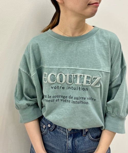 PUAL CE CIN(ピュアルセシン)の「シリコン刺繍ピグメントTシャツ(Tシャツ/カットソー・レディース・ブラック/グリーン系その他/グレイッシュベージュ/ピンク・FREE)」の4枚目の写真