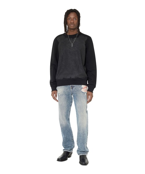 DIESEL（ディーゼル）の「メンズ スウェット エンボスロゴ（スウェット・メンズ・ブラック/ブルー・XXX-LARGE/LARGE/MEDIUM/X-LARGE/SMALL/X-SMALL/XX-LARGE）」の3枚目の写真