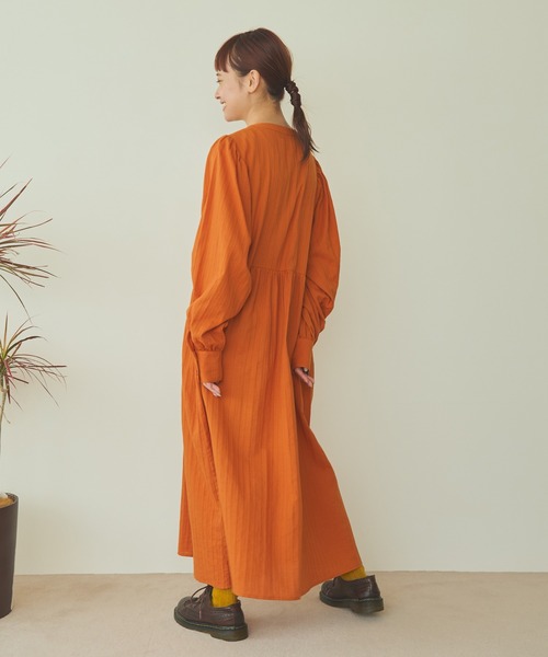 Crisp（クリスプ）の「ドビーストライプシャツワンピース（シャツワンピース・レディース・オレンジ/ホワイト/カーキ・FREE）」の16枚目の写真