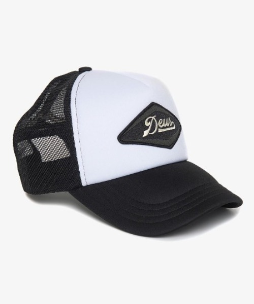 DEUS EX MACHINA(デウスエクスマキナ)の「DIAMOND TRUCKER ナイロンメッシュキャップ(キャップ・メンズ・ブラック×ホワイト/ネイビー・OS)」の2枚目の写真