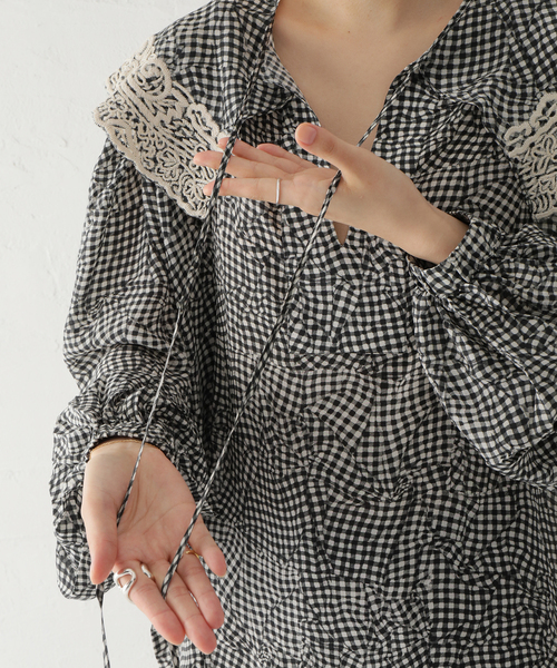 mii(ミー)の「【Mii / ミイ】TRUCAGE CHECK SILK EMBROIDERED TUNIC:ブラウス(シャツ/ブラウス・レディース・ブラック・MEDIUM)」の3枚目の写真