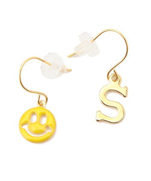 BEAMS BOY（ビームスボーイ）の「BEAMS BOY / スマイル アルファベット ピアス（ピアス（両耳用）・レディース・その他1/その他2/その他3/その他4/その他5・ONE SIZE）」の7枚目の写真