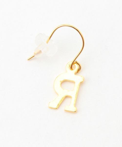 BEAMS BOY（ビームスボーイ）の「BEAMS BOY / スマイル アルファベット ピアス（ピアス（両耳用）・レディース・その他1/その他2/その他3/その他4/その他5・ONE SIZE）」の22枚目の写真