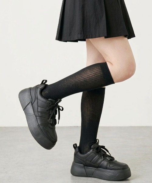 LOVEHUNTER(ラブハンター)の「LOVEHUNTER/+5.5cm ボリュームソールスニーカー(1559)(スニーカー・レディース・ベージュ/ブラック/ホワイト/ブラック×ホワイト・3L/L/M/LL/4L/S)」の2枚目の写真