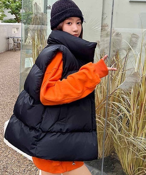 meJane（ミージェーン）の「スタンドネックフェイクダウンオーバーベスト（ダウンベスト・レディース・ブラック・FREE）」の2枚目の写真