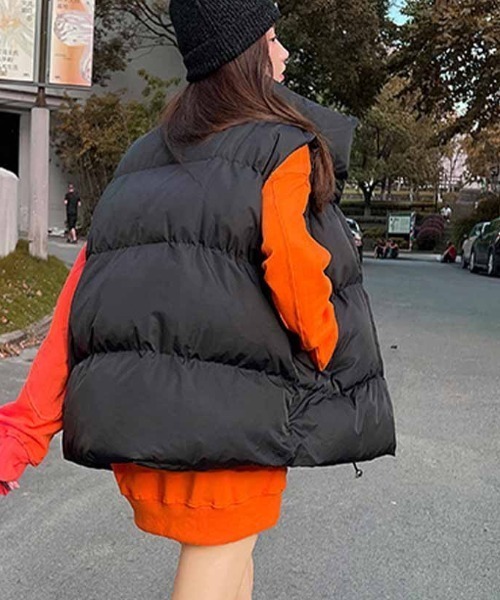 meJane（ミージェーン）の「スタンドネックフェイクダウンオーバーベスト（ダウンベスト・レディース・ブラック・FREE）」の3枚目の写真