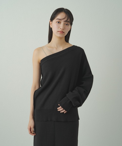 earthy（アーシー）の「ワンショルニット（ニット/セーター・レディース・グレー/オフホワイト/ブラック・FREE）」の4枚目の写真