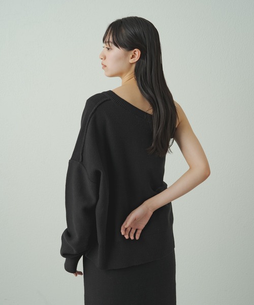 earthy（アーシー）の「ワンショルニット（ニット/セーター・レディース・グレー/オフホワイト/ブラック・FREE）」の8枚目の写真