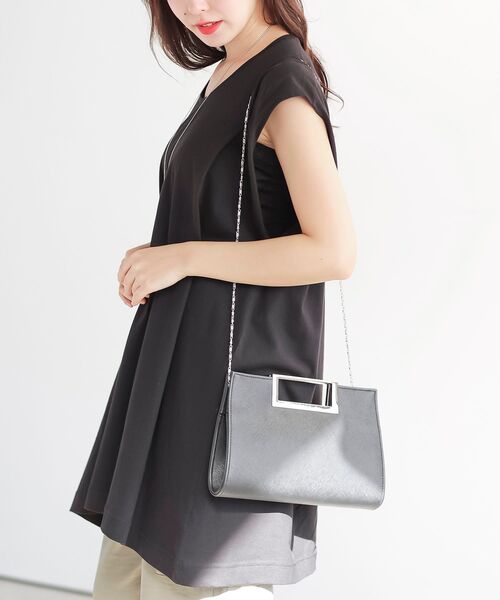 rps（アールピーエス）の「フレンチスリーブチュニックＴ（Tシャツ/カットソー・レディース・ブラック/サックスブルー/オフホワイト/マスタード/オレンジ系その他/グレイッシュベージュ/グリーン・フリー）」の13枚目の写真