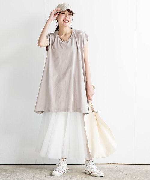 rps（アールピーエス）の「フレンチスリーブチュニックＴ（Tシャツ/カットソー・レディース・ブラック/サックスブルー/オフホワイト/マスタード/オレンジ系その他/グレイッシュベージュ/グリーン・フリー）」の17枚目の写真