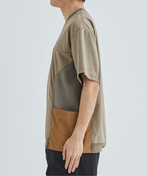 WHITE MOUNTAINEERING(ホワイトマウンテニアリング)の「DOUBLE KNIT POCKET T-SHIRT(Tシャツ/カットソー・メンズ・ブラック/ベージュ・1/0)」の13枚目の写真