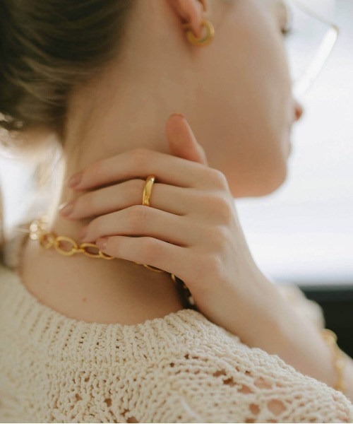 Ops.（オプス）の「リング 大きめ 大ぶり シルバー925 ゴールド 金属アレルギー対応【AUREOLA アウレオラ】18kゴールド仕上げ（リング・レディース・シルバー/イエローゴールド・11号/9号/15号/13号）」の3枚目の写真