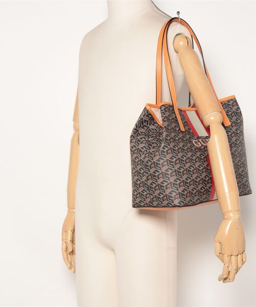 Guess（ゲス）の「【GUESS】ゲス VIKKY G - CUBE TOTE BAG（トート