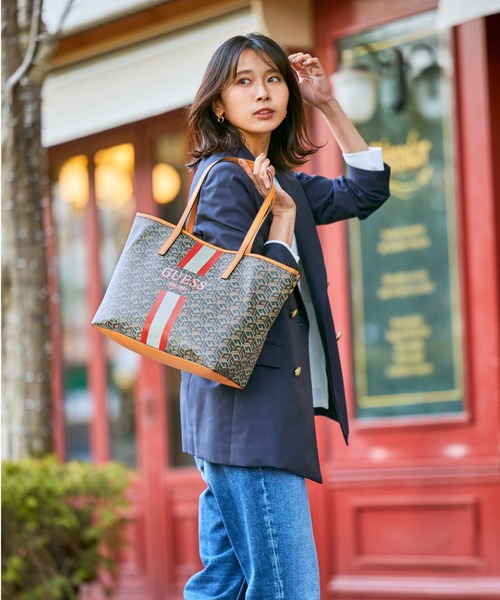 Guess（ゲス）の「【GUESS】ゲス VIKKY G - CUBE TOTE BAG
