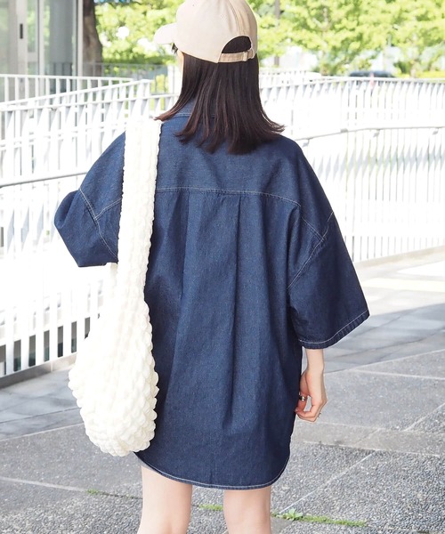 tiptop(ティップトップ)の「デニム半袖BIGシャツ(シャツ/ブラウス・レディース・ブラック/ネイビー/サックスブルー・FREE)」の13枚目の写真