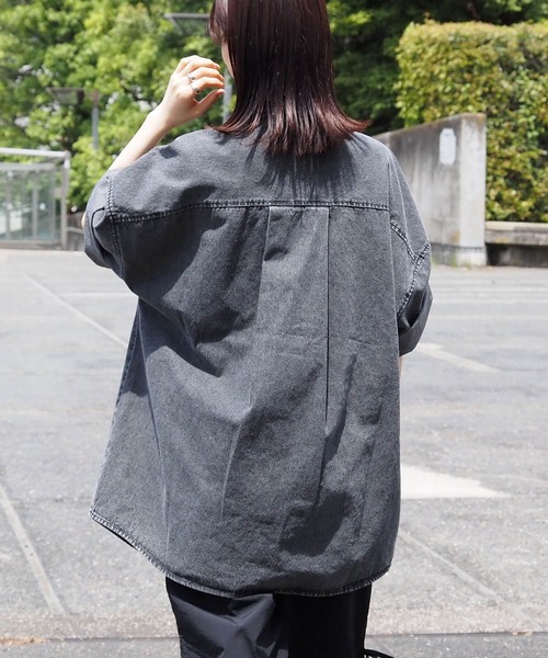 tiptop(ティップトップ)の「デニム半袖BIGシャツ(シャツ/ブラウス・レディース・ブラック/ネイビー/サックスブルー・FREE)」の8枚目の写真