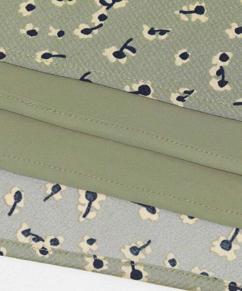 URBAN RESEARCH（アーバンリサーチ）の「サテンフラワーマーメイドスカート（スカート・レディース・グリーン/ネイビー・36/38）」の3枚目の写真