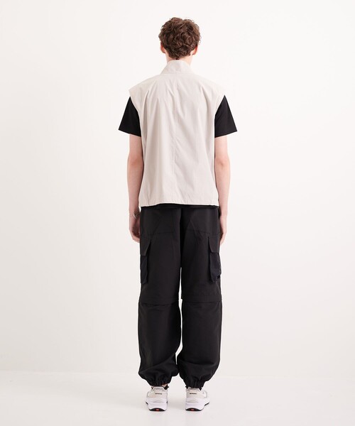 CITY TOKYO（シティトウキョウ）の「2WAYイージーワイドカーゴパンツ〈裾ゴム・ショートパンツ〉（カーゴパンツ・メンズ・ブラック/ダークグレー・2/1）」の5枚目の写真