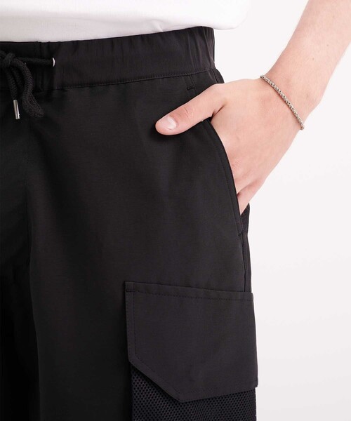 CITY TOKYO（シティトウキョウ）の「2WAYイージーワイドカーゴパンツ〈裾ゴム・ショートパンツ〉（カーゴパンツ・メンズ・ブラック/ダークグレー・2/1）」の13枚目の写真