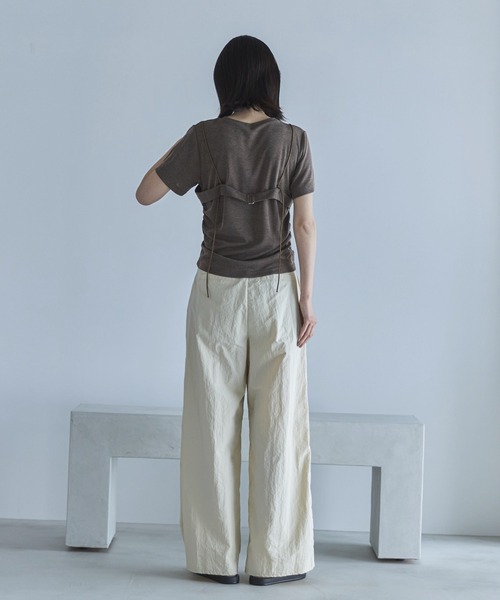 feepur(フェピュール)の「タフタツータックワイドパンツ(その他パンツ・レディース・アイボリー/ネイビー/ブラック・MEDIUM/SMALL/TALL)」の8枚目の写真