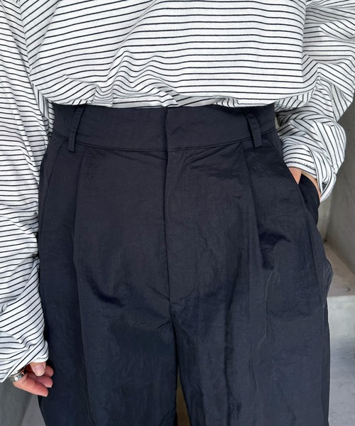 feepur(フェピュール)の「タフタツータックワイドパンツ(その他パンツ・レディース・アイボリー/ネイビー/ブラック・MEDIUM/SMALL/TALL)」の4枚目の写真