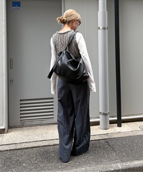 feepur(フェピュール)の「タフタツータックワイドパンツ(その他パンツ・レディース・アイボリー/ネイビー/ブラック・MEDIUM/SMALL/TALL)」の19枚目の写真