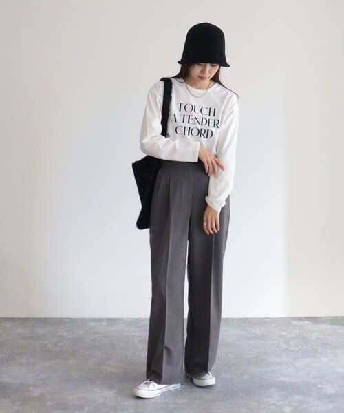 fredy emue(フレディエミュ)の「グラフィックロンT(Tシャツ/カットソー・レディース・チャコールグレー/ネイビー/オフホワイト・38)」の15枚目の写真