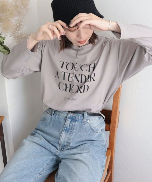 fredy emue(フレディエミュ)の「グラフィックロンT(Tシャツ/カットソー・レディース・チャコールグレー/ネイビー/オフホワイト・38)」の4枚目の写真