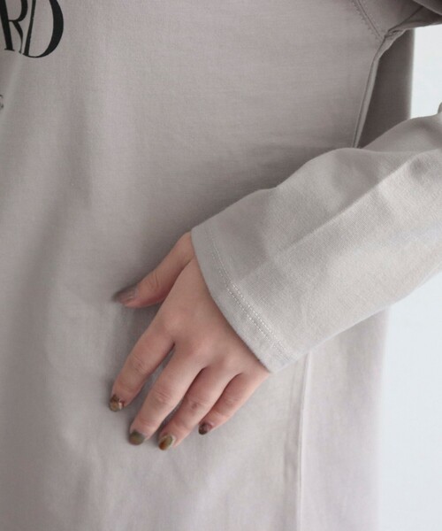 fredy emue(フレディエミュ)の「グラフィックロンT(Tシャツ/カットソー・レディース・チャコールグレー/ネイビー/オフホワイト・38)」の11枚目の写真