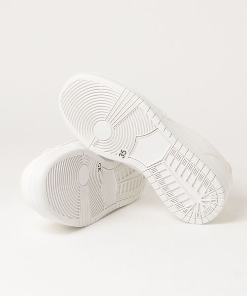 AAA+(サンエープラス)の「軽量 コートスタイルスニーカー(スニーカー・レディース・キャメル/レッド/ブラック/グリーン/ホワイト/ブラック×ブラック・40/41/37/38/39/36/35)」の8枚目の写真