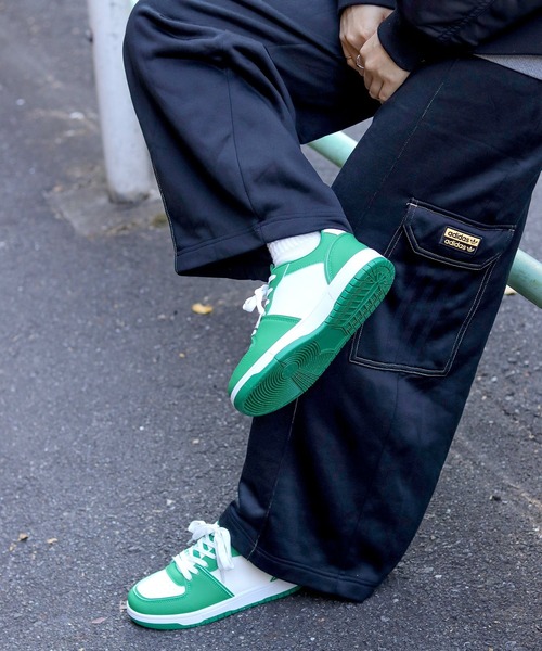 AAA+(サンエープラス)の「軽量 コートスタイルスニーカー(スニーカー・レディース・キャメル/レッド/ブラック/グリーン/ホワイト/ブラック×ブラック・40/41/37/38/39/36/35)」の13枚目の写真