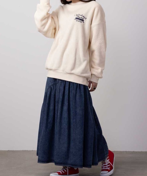 UNDERWRAPS(アンダーラップス)の「UNDERWRAPS 刺繍シャギーボアトレーナー(スウェット・レディース・ベージュ/アイボリー・フリー)」の3枚目の写真