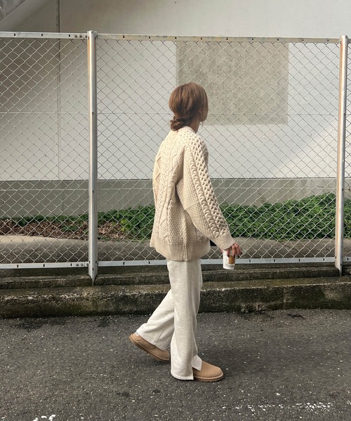 ISOOK(アイスー)の「【セットアップ対応】刺繍ロゴスウェットパンツ(chiica original) / スリットパンツ ロゴスウェット(スウェットパンツ・レディース・アイボリー/ブラック/グレー/ブラウン・FREE)」の11枚目の写真