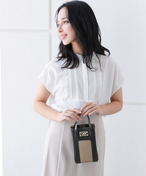 Clelia（クレリア）の「【Serena/セレーナ】2way縦型スマホショルダー（ショルダーバッグ・レディース・ブラック/ブラウン/ベージュ/ダークブラウン・ONE SIZE）」の20枚目の写真