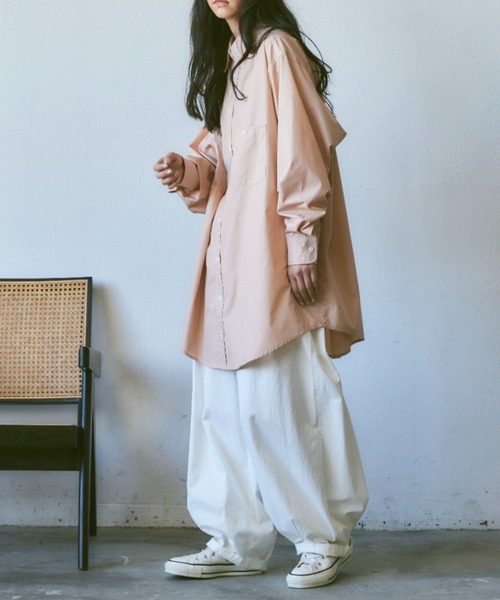 Libra Cue（リブラ キュー）の「オーバーシルエットシャツ（シャツ/ブラウス・レディース・ブラック/ブルー/ホワイト/ベージュ・FREE）」の10枚目の写真