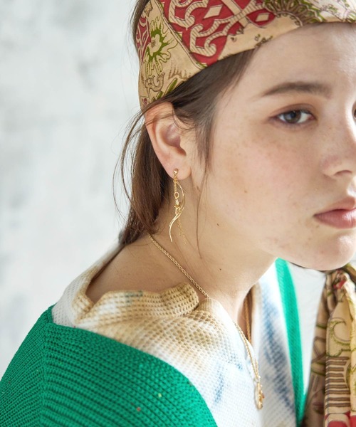 アシンメトリー　 チャーム付きピアス 楽天市場】【30日~1日限定10%OFF!P5倍】アシンメトリーピアス