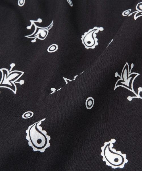 BEAMS BOY（ビームスボーイ）の「【FUDGE5月号掲載】BEAMS BOY / コットンサテン バンダナ（バンダナ/スカーフ・レディース・ブラック/レッド/ネイビー・ONE SIZE）」の8枚目の写真