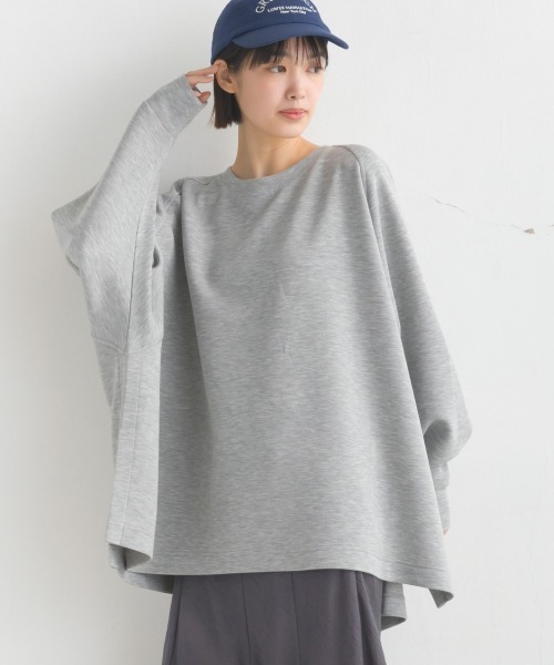 OMNES(オムネス)の「ソフトダンボールニットワイドシルエット長袖プルオーバー(Tシャツ/カットソー・レディース・オフホワイト/ブラック/グレー/ベージュ/チャコール/グレイッシュベージュ/モカ・FREE)」の4枚目の写真