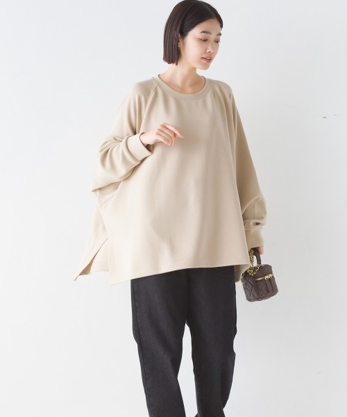 OMNES(オムネス)の「ソフトダンボールニットワイドシルエット長袖プルオーバー(Tシャツ/カットソー・レディース・オフホワイト/ブラック/グレー/ベージュ/チャコール/グレイッシュベージュ/モカ・FREE)」の9枚目の写真