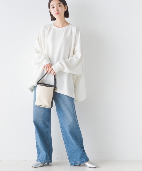 OMNES(オムネス)の「ソフトダンボールニットワイドシルエット長袖プルオーバー(Tシャツ/カットソー・レディース・オフホワイト/ブラック/グレー/ベージュ/チャコール/グレイッシュベージュ/モカ・FREE)」の20枚目の写真