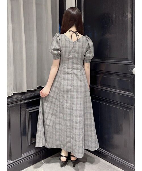 EATME（イートミー）の「ダブルベルトデザインワンピース（ワンピース・レディース・ブラック/オフホワイト/その他1・SMALL/MEDIUM）」の4枚目の写真